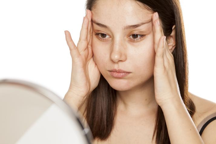 How to solve the problem of facial droop at home? 